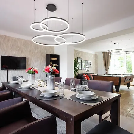 Luxury House With Pool, Garden, Ac & Sauna Apartment