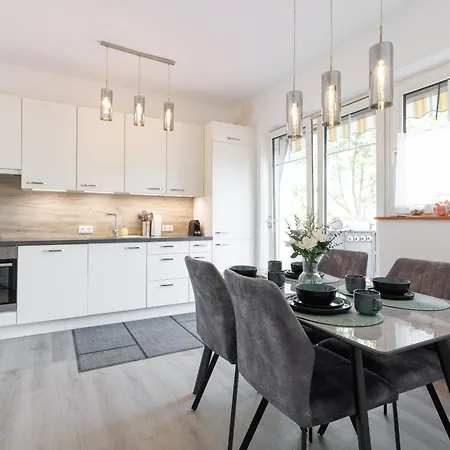 Luxury House With Pool, Garden, Ac & Sauna Apartment