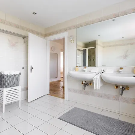 Apartment Luxury House With Pool, Garden, Ac & Sauna *