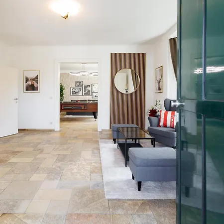 Luxury House With Pool, Garden, Ac & Sauna Apartment *