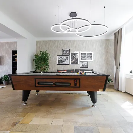 Apartment Luxury House With Pool, Garden, Ac & Sauna
