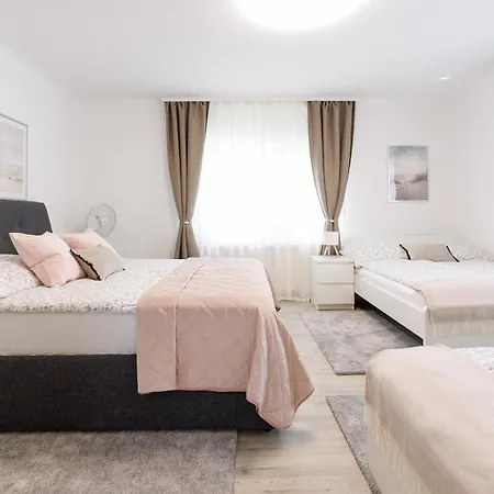 Luxury House With Pool, Garden, Ac & Sauna Apartment *