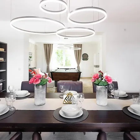 Luxury House With Pool, Garden, Ac & Sauna Apartment *