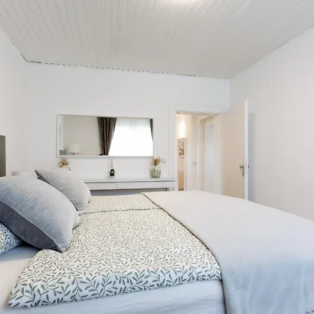 Apartment Luxury House With Pool, Garden, Ac & Sauna Perchtoldsdorf